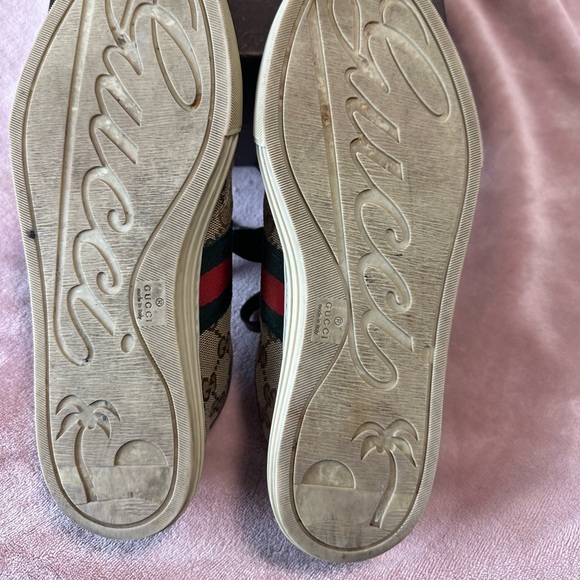 Women’s Gucci Sneakers - Picture 14 of 15